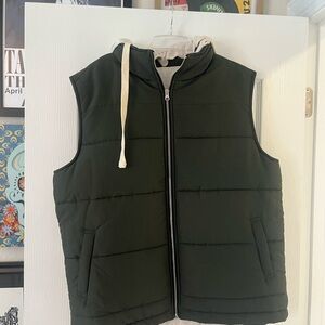 Men’s Olive Hooded Puffer Vest size large